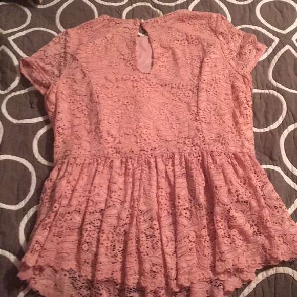 Lacey, fitted waist top - Picture 2 of 3